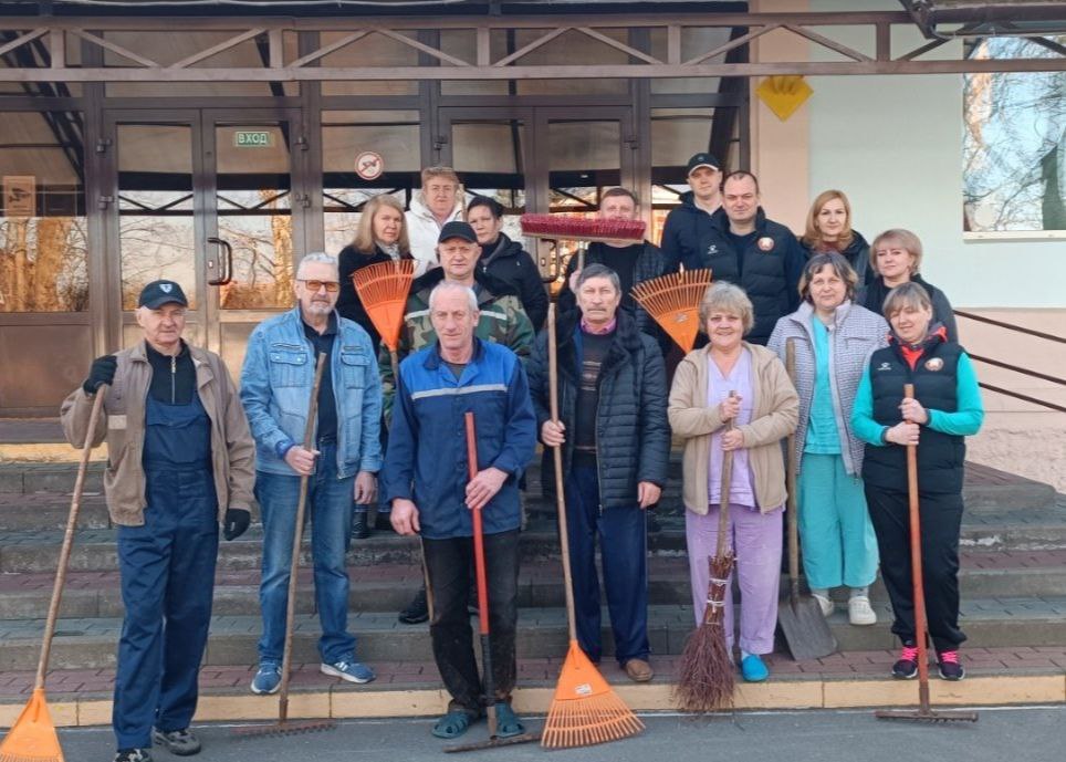 12 апреля коллектив СДЮШОР №7 принял участие в республиканском субботнике